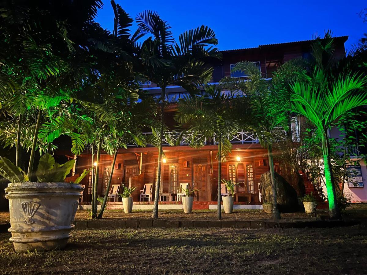 Wood Hotel *